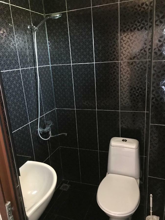 Kobuleti Guest House Chexov 24 Koboeleti Buitenkant foto