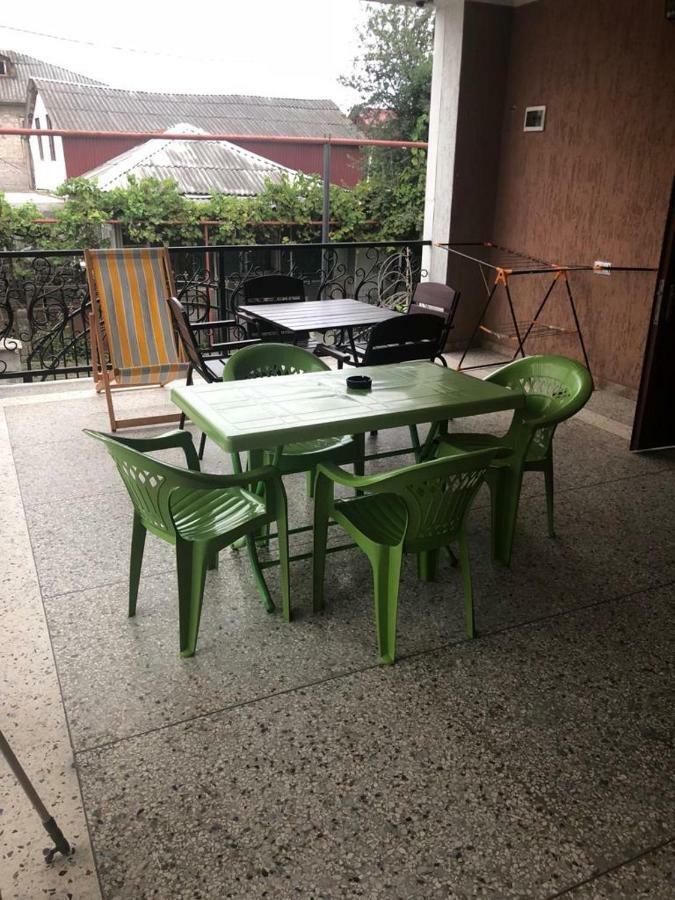 Kobuleti Guest House Chexov 24 Koboeleti Buitenkant foto